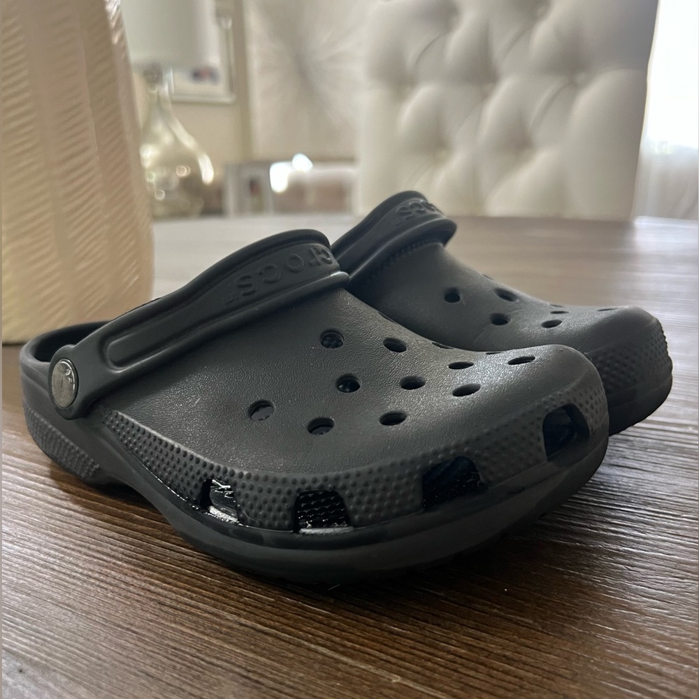 Navy blue crocs